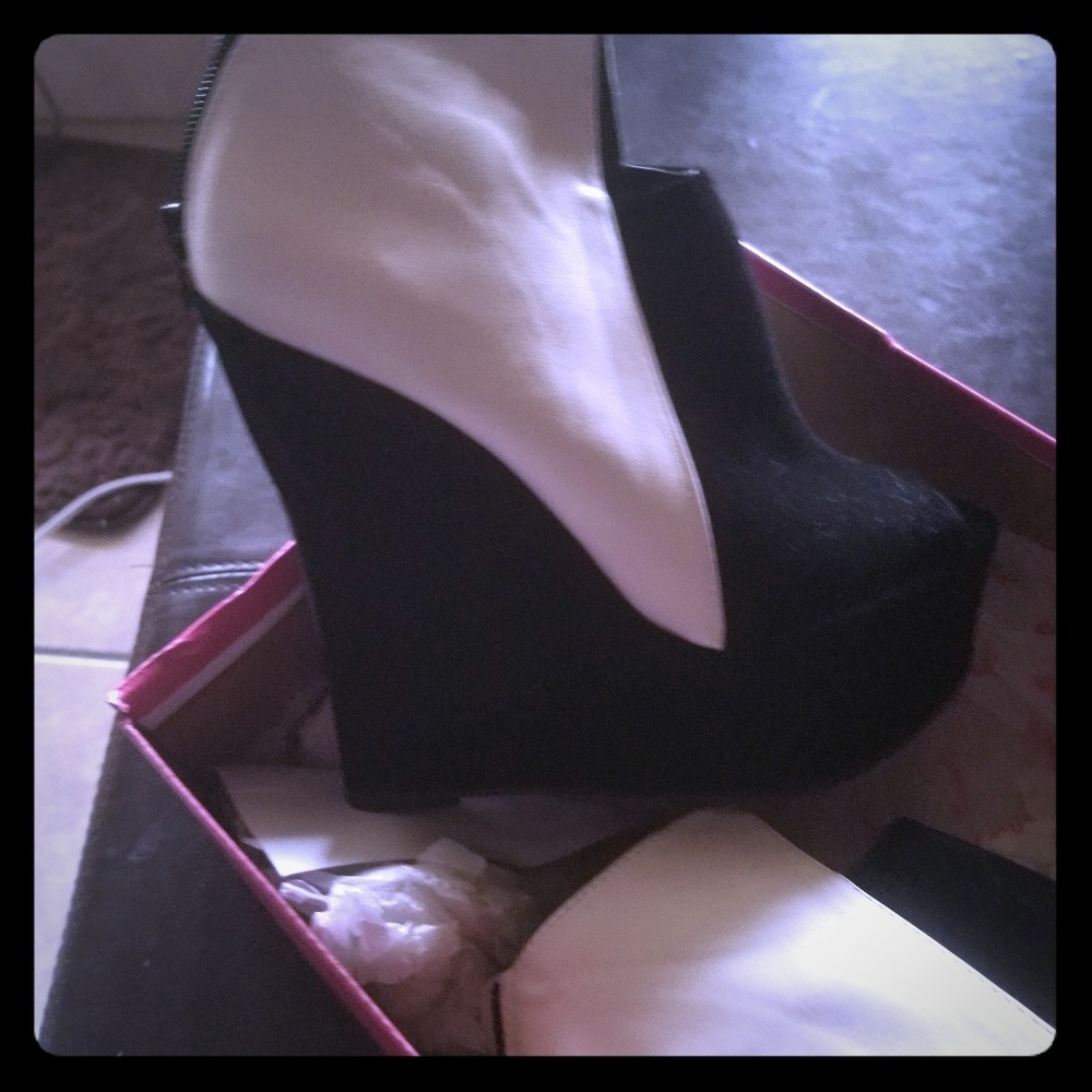 Odd shoes